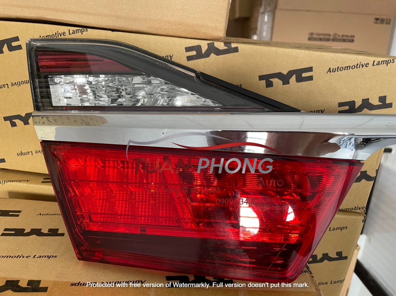 Đèn Cốp Trái(hậu Trong) TOYOTA CAMRY 2015-2019 Chính Hãng/81591-06580